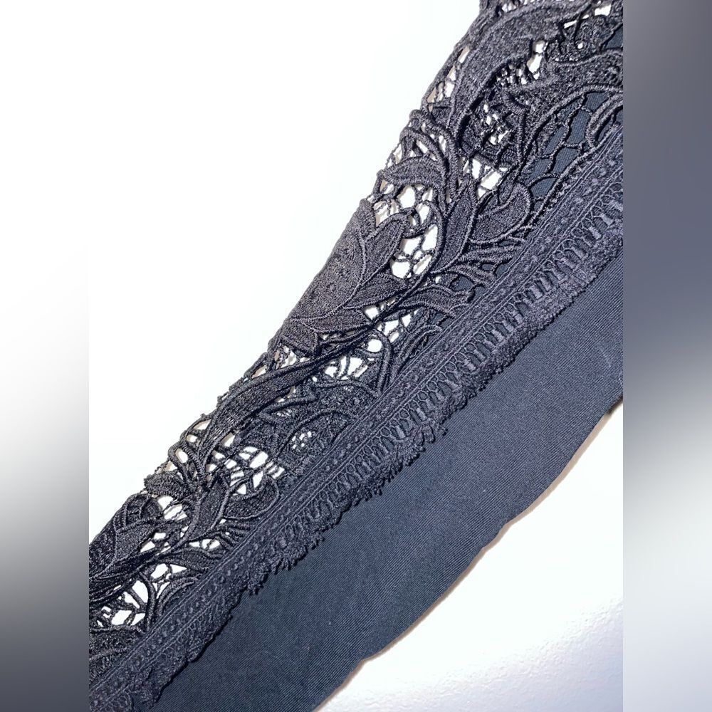 Banana Republic lace long sleeve blouse - Picture 4 of 5
